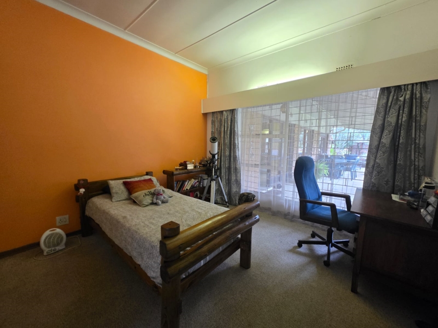 3 Bedroom Property for Sale in Mantevrede Gauteng