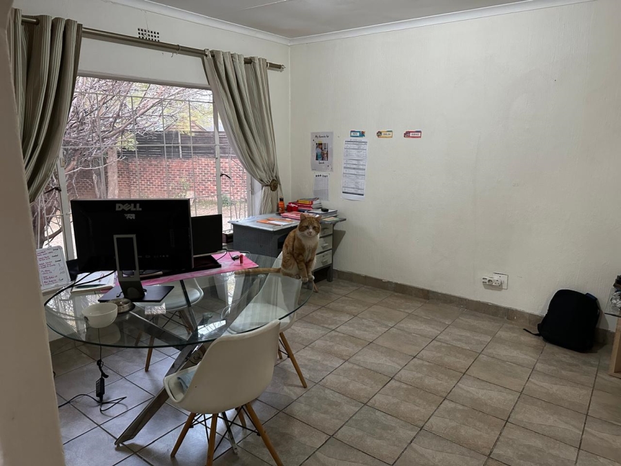 To Let 3 Bedroom Property for Rent in Olivedale Gauteng