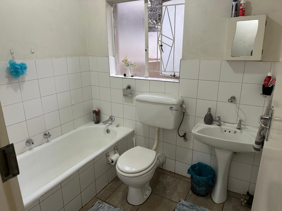To Let 3 Bedroom Property for Rent in Olivedale Gauteng