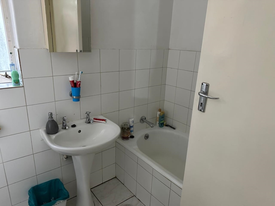 To Let 3 Bedroom Property for Rent in Olivedale Gauteng