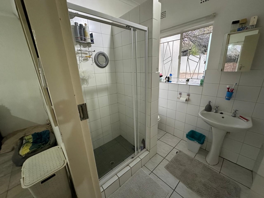 To Let 3 Bedroom Property for Rent in Olivedale Gauteng