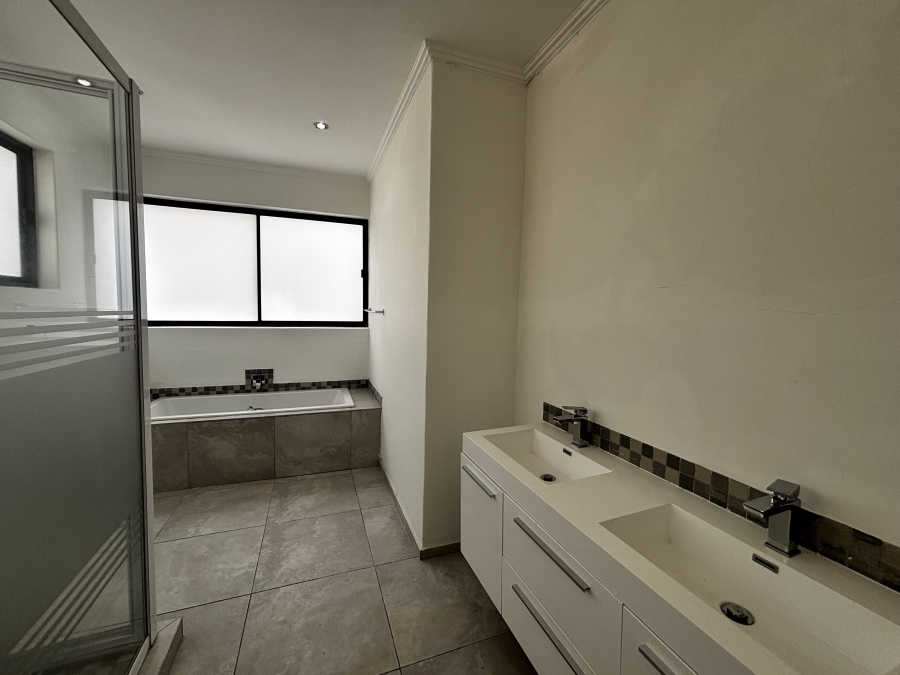 3 Bedroom Property for Sale in Edenburg Gauteng