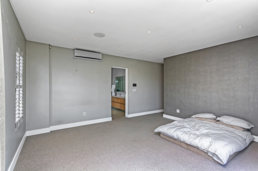 4 Bedroom Property for Sale in Morningside Gauteng