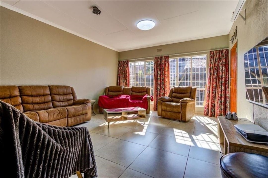 3 Bedroom Property for Sale in Edleen Gauteng