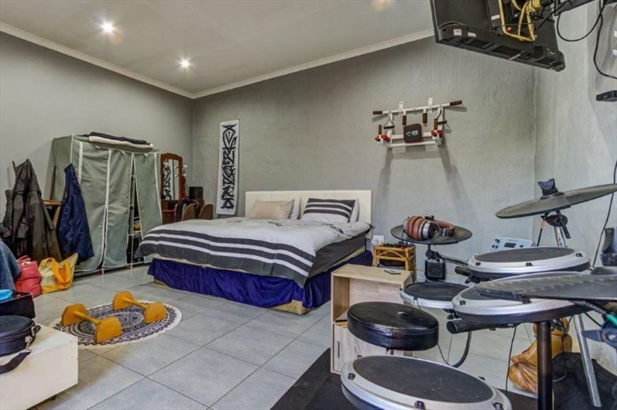 3 Bedroom Property for Sale in Edleen Gauteng