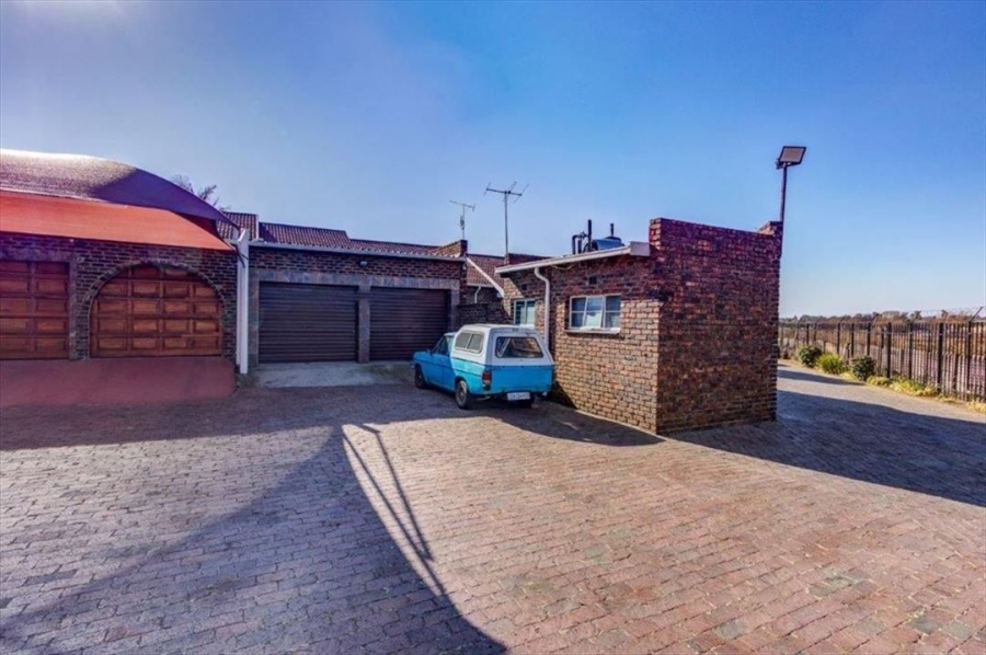 3 Bedroom Property for Sale in Edleen Gauteng