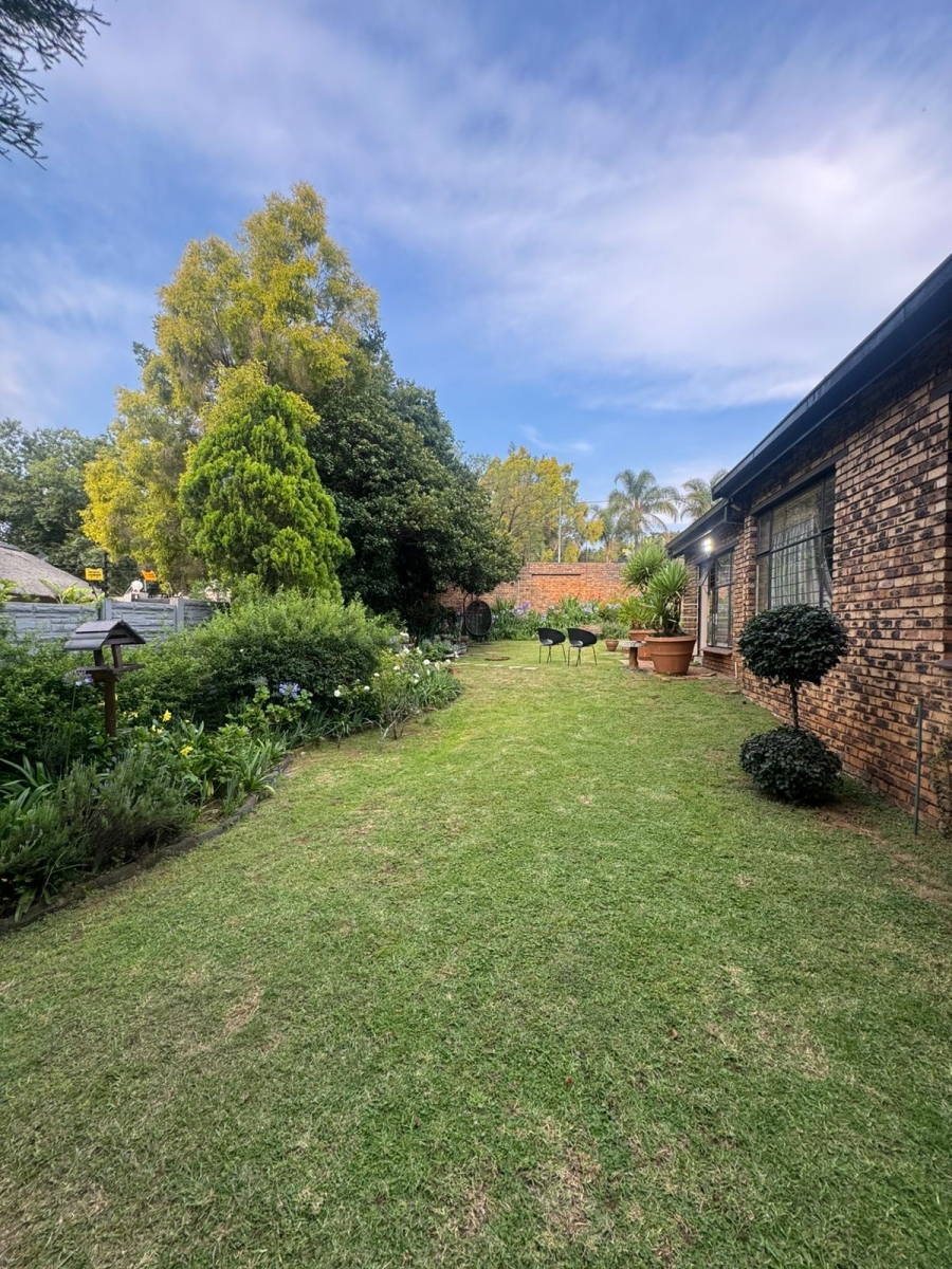 4 Bedroom Property for Sale in Wendywood Gauteng