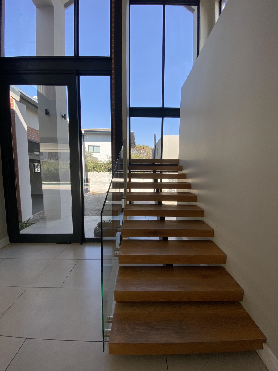 To Let 4 Bedroom Property for Rent in Neighbourhood Estate Gauteng