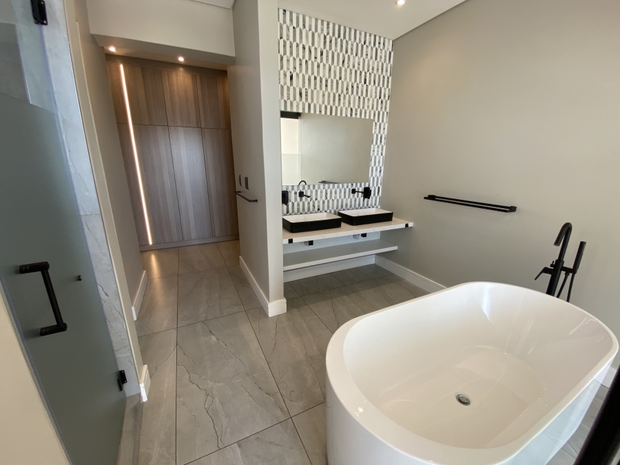 To Let 4 Bedroom Property for Rent in Neighbourhood Estate Gauteng