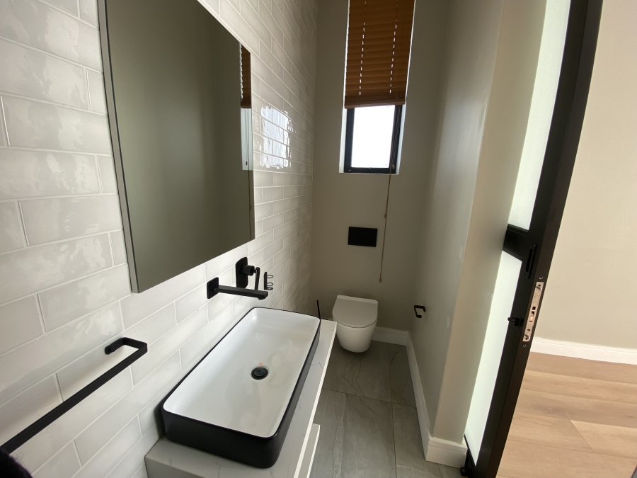 To Let 4 Bedroom Property for Rent in Neighbourhood Estate Gauteng