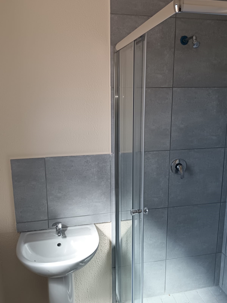 2 Bedroom Property for Sale in The Orchards Gauteng