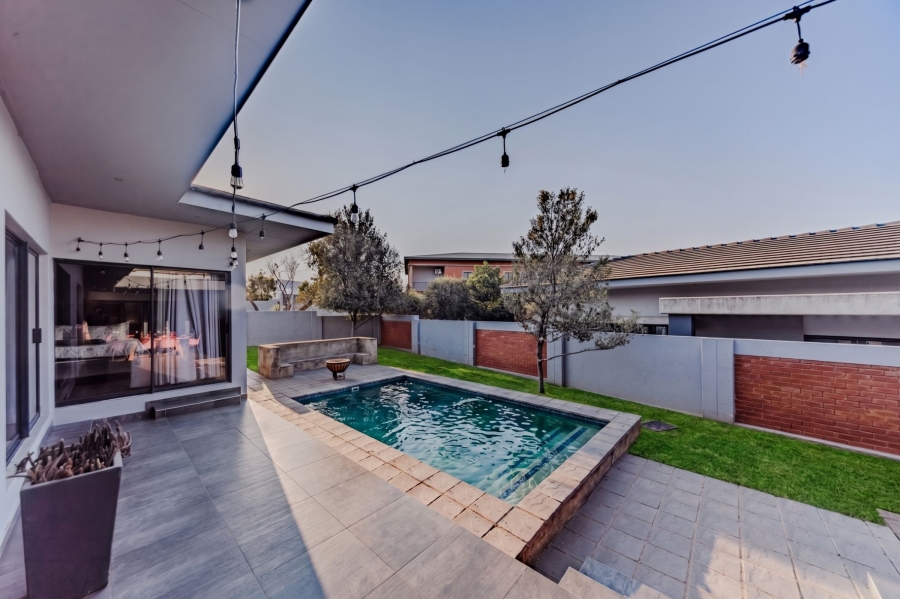 4 Bedroom Property for Sale in Lombardy Estate Gauteng