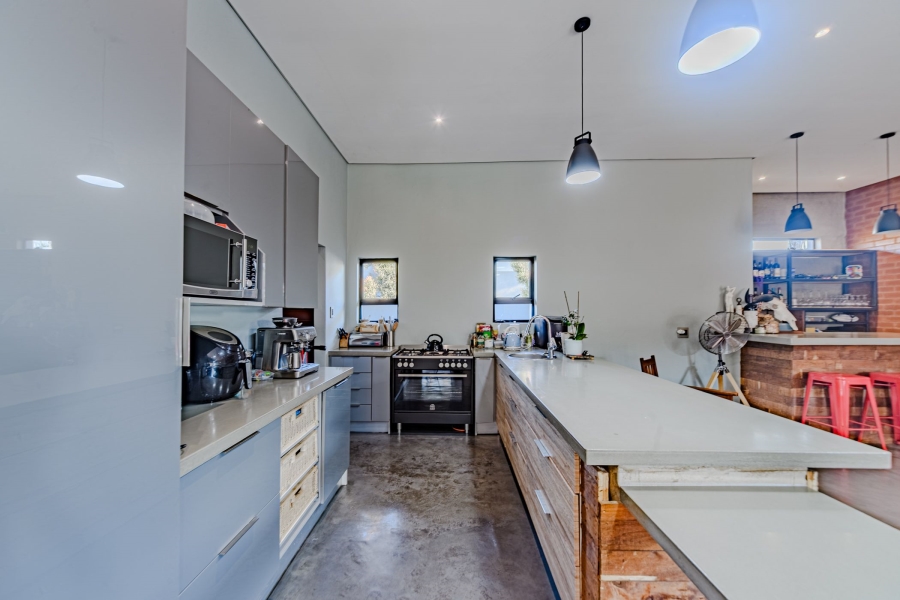 4 Bedroom Property for Sale in Lombardy Estate Gauteng