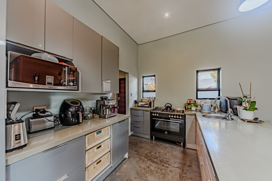 4 Bedroom Property for Sale in Lombardy Estate Gauteng