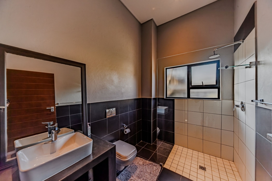 4 Bedroom Property for Sale in Lombardy Estate Gauteng