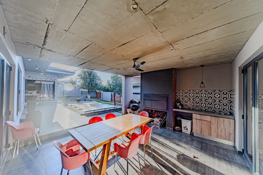 4 Bedroom Property for Sale in Lombardy Estate Gauteng
