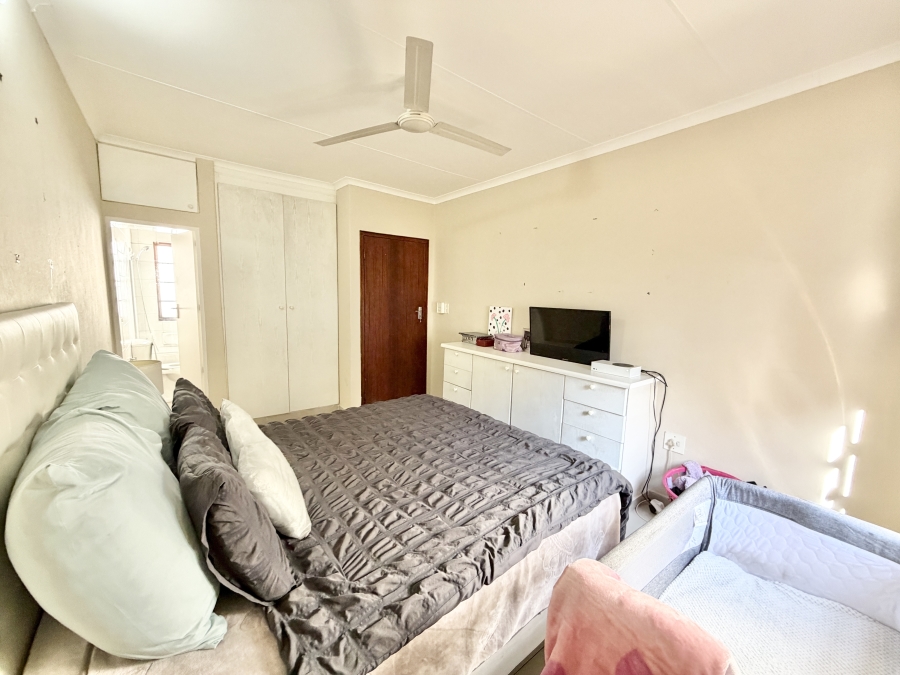 2 Bedroom Property for Sale in Halfway Gardens Gauteng