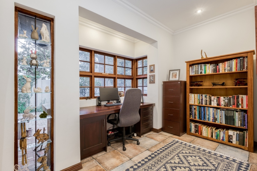 4 Bedroom Property for Sale in Sandhurst Gauteng
