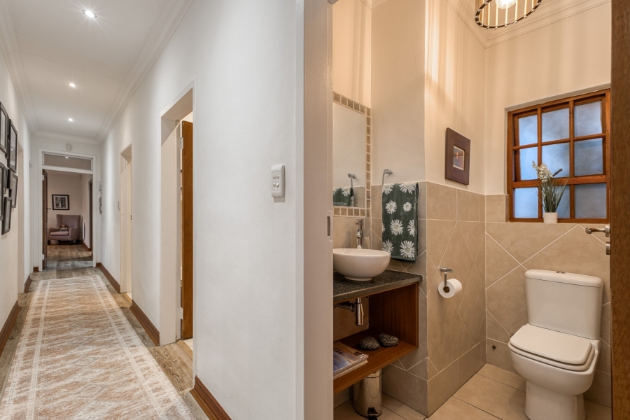 4 Bedroom Property for Sale in Sandhurst Gauteng