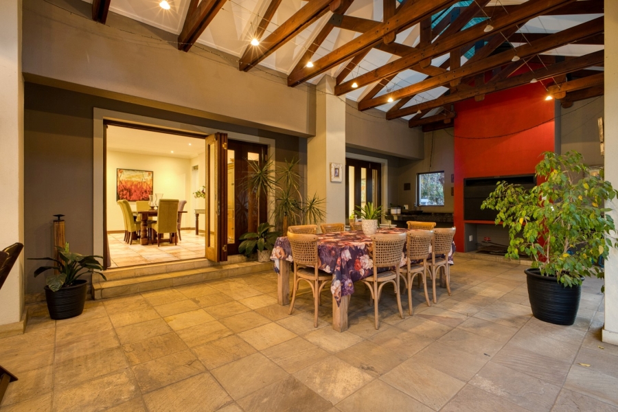 4 Bedroom Property for Sale in Sandhurst Gauteng