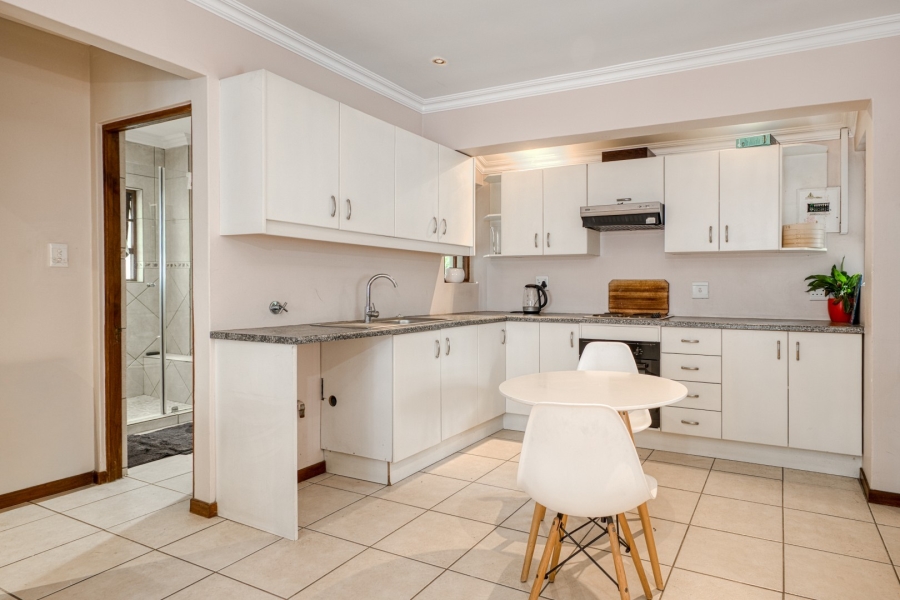 4 Bedroom Property for Sale in Sandhurst Gauteng
