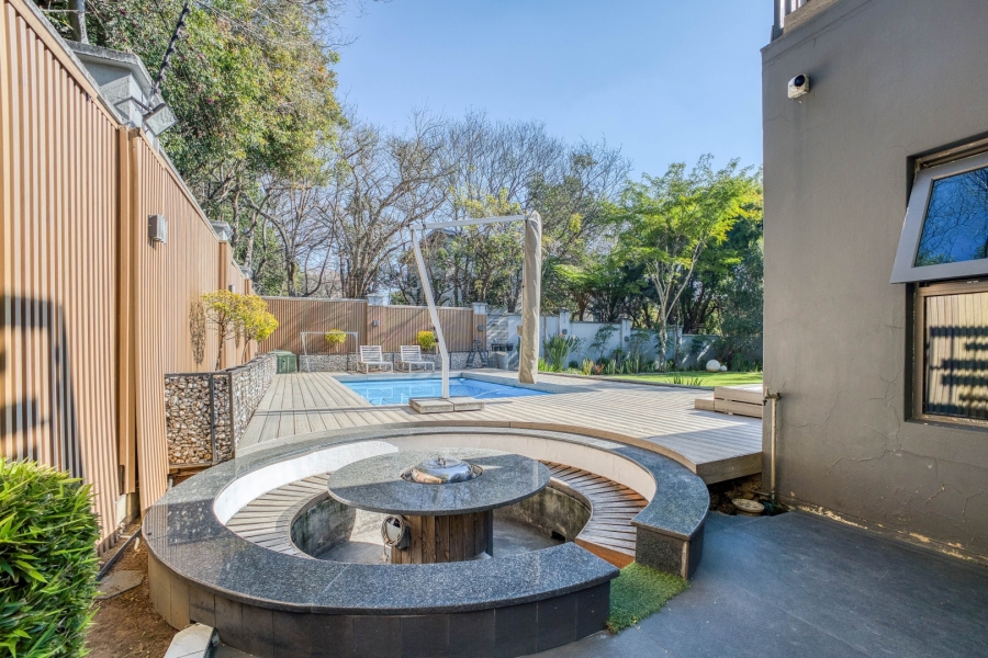 5 Bedroom Property for Sale in Bryanston Gauteng