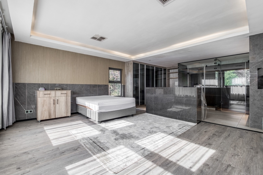 5 Bedroom Property for Sale in Bryanston Gauteng