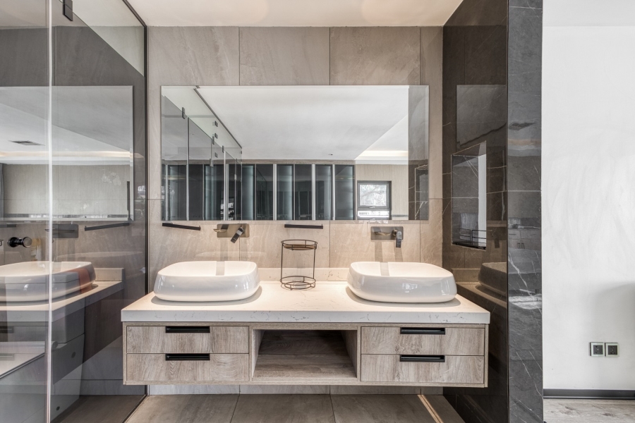 5 Bedroom Property for Sale in Bryanston Gauteng