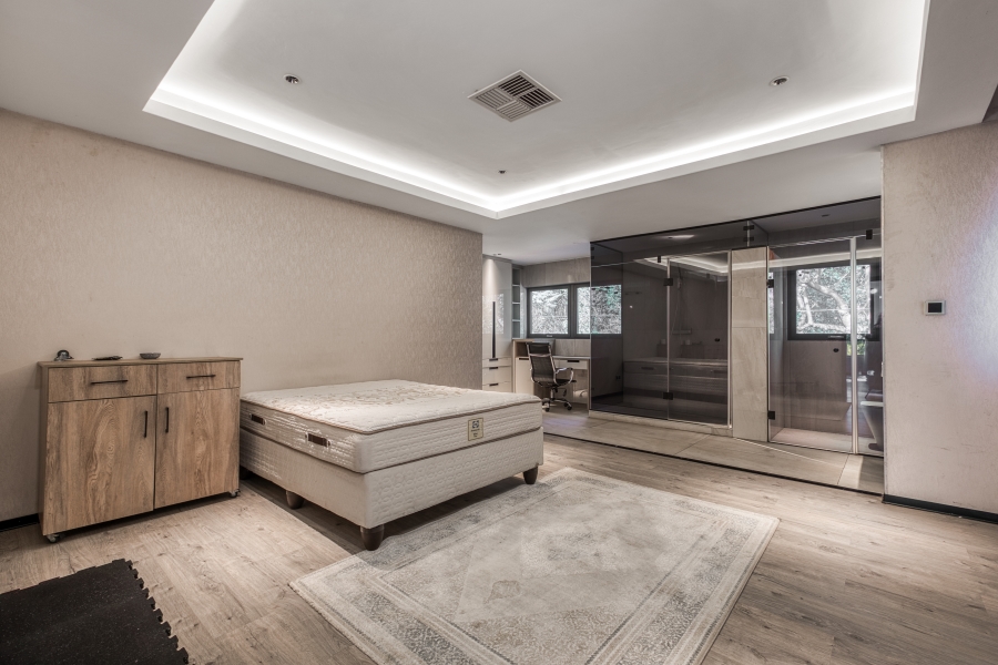 5 Bedroom Property for Sale in Bryanston Gauteng