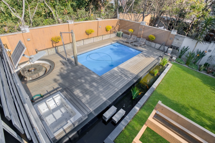 5 Bedroom Property for Sale in Bryanston Gauteng