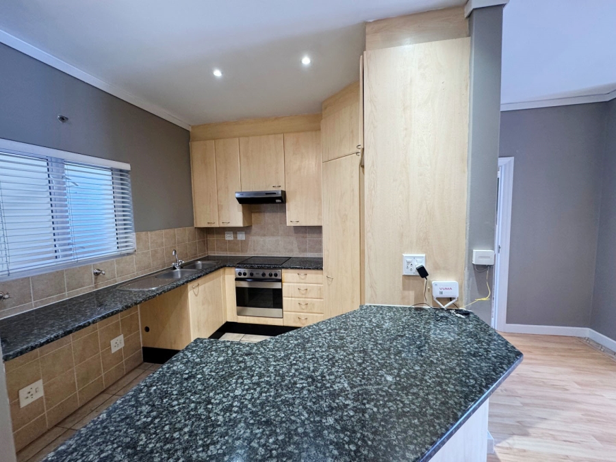 To Let 2 Bedroom Property for Rent in Melrose Gauteng