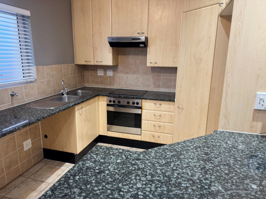 To Let 2 Bedroom Property for Rent in Melrose Gauteng