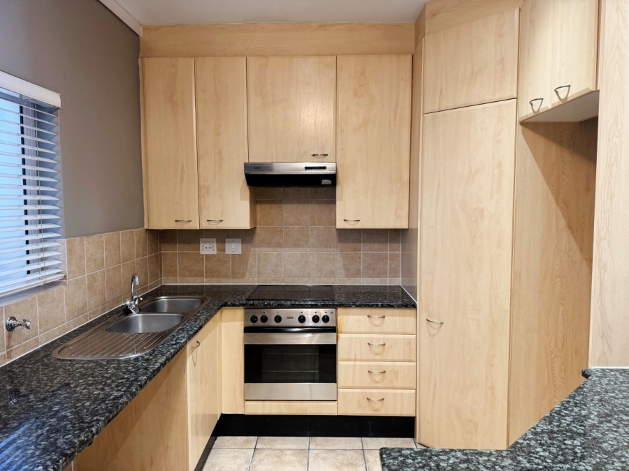 To Let 2 Bedroom Property for Rent in Melrose Gauteng