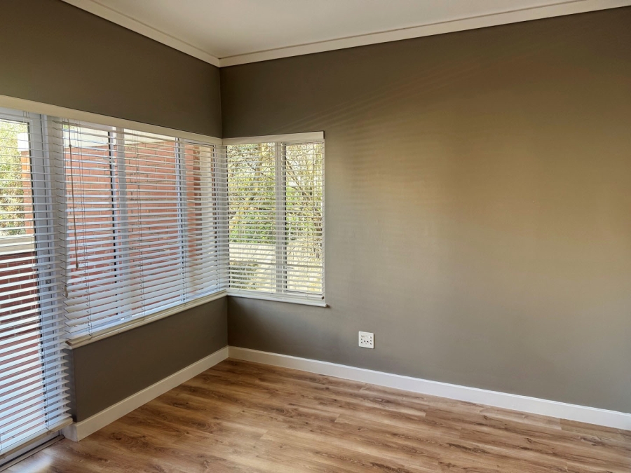 To Let 2 Bedroom Property for Rent in Melrose Gauteng