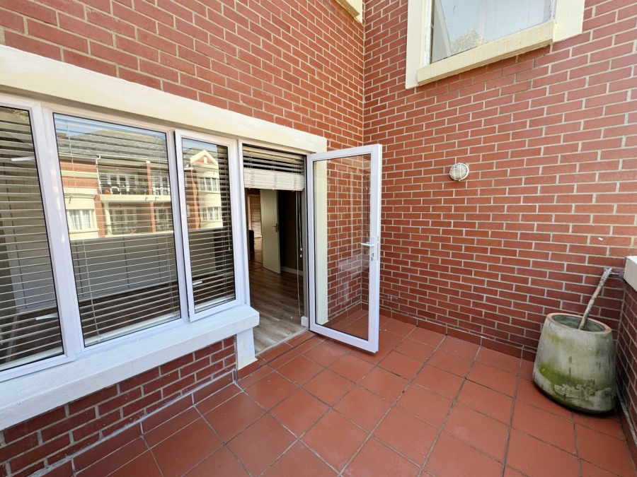 To Let 2 Bedroom Property for Rent in Melrose Gauteng