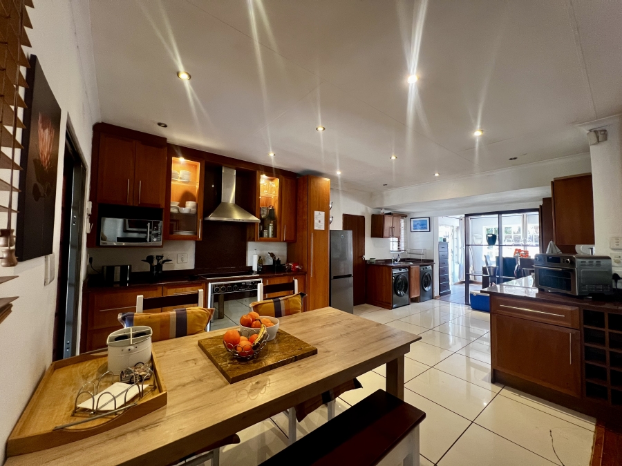 5 Bedroom Property for Sale in Paulshof Gauteng