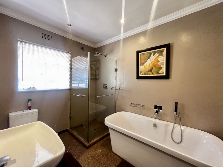 5 Bedroom Property for Sale in Paulshof Gauteng