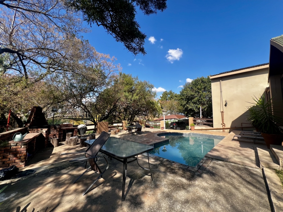 5 Bedroom Property for Sale in Paulshof Gauteng