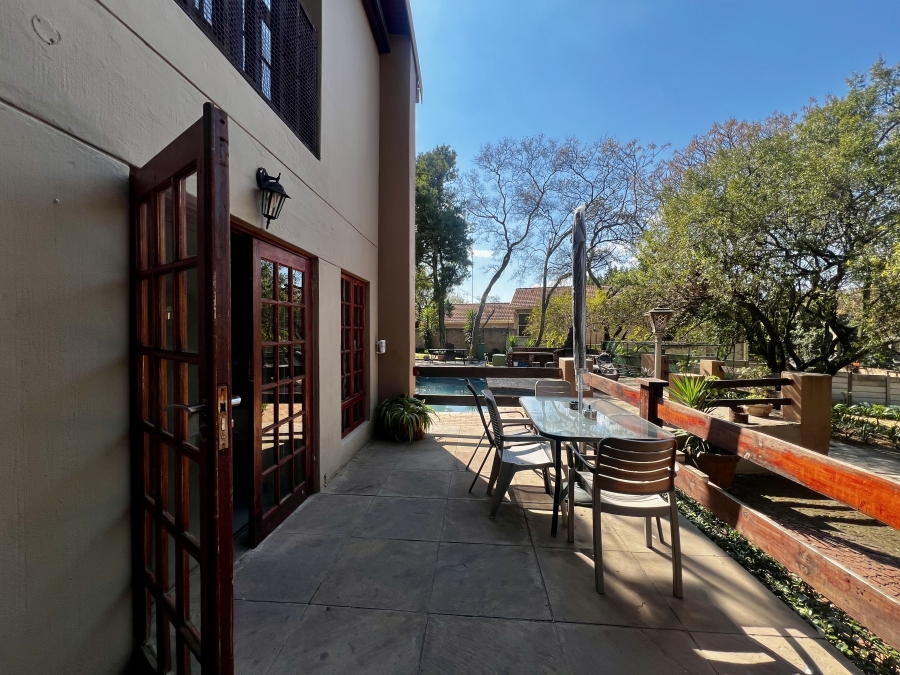 5 Bedroom Property for Sale in Paulshof Gauteng