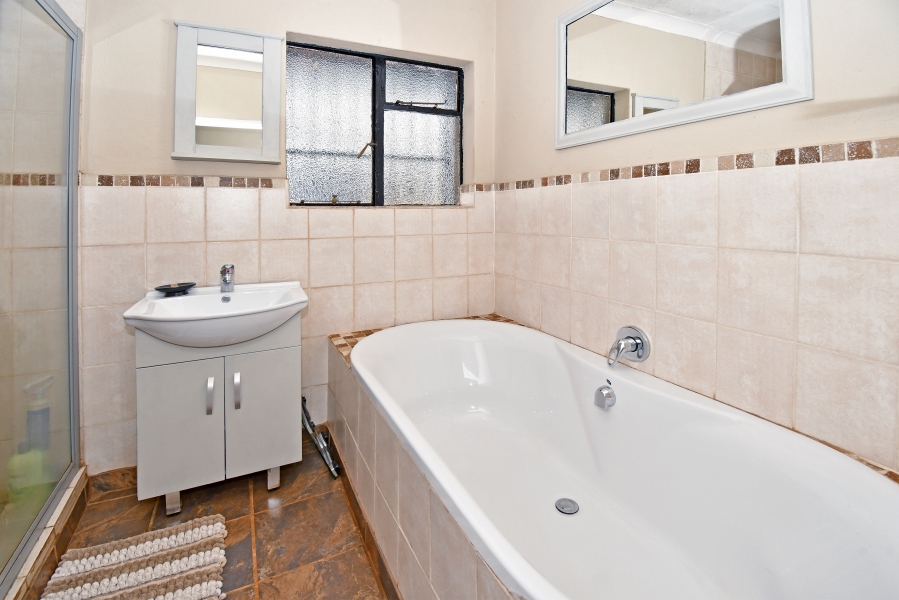 3 Bedroom Property for Sale in Gerardsville Gauteng