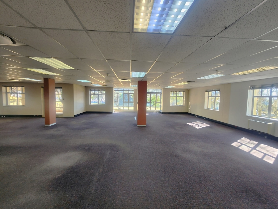 To Let Commercial Property for Rent in Wierda Valley Gauteng