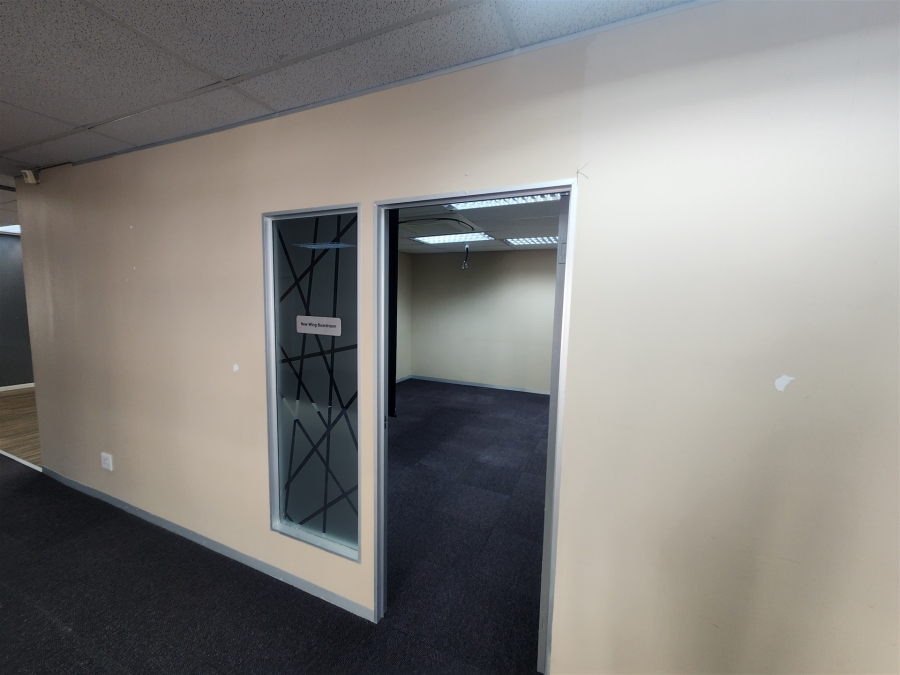 To Let Commercial Property for Rent in Wierda Valley Gauteng