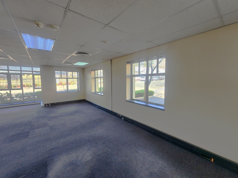 To Let Commercial Property for Rent in Wierda Valley Gauteng