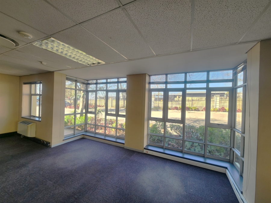 To Let Commercial Property for Rent in Wierda Valley Gauteng