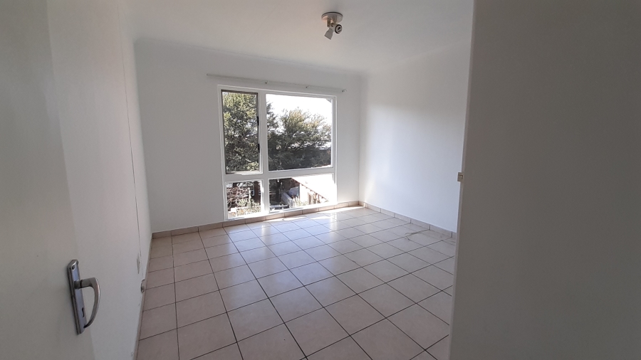 2 Bedroom Property for Sale in South Crest Gauteng