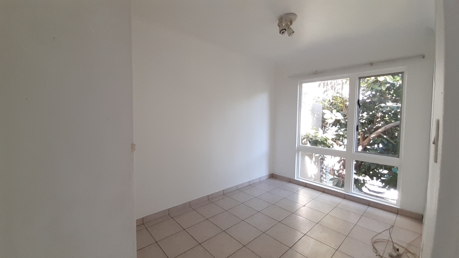2 Bedroom Property for Sale in South Crest Gauteng