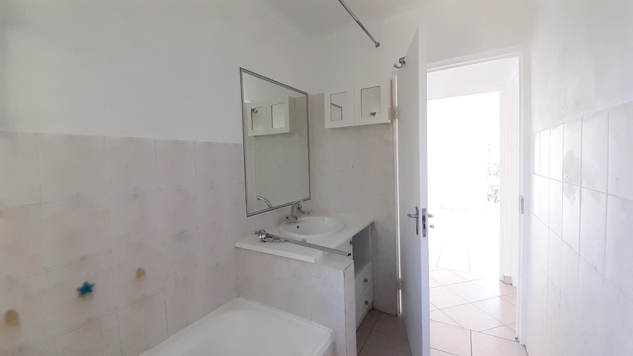 2 Bedroom Property for Sale in South Crest Gauteng