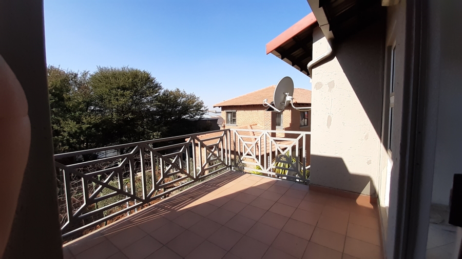 2 Bedroom Property for Sale in South Crest Gauteng