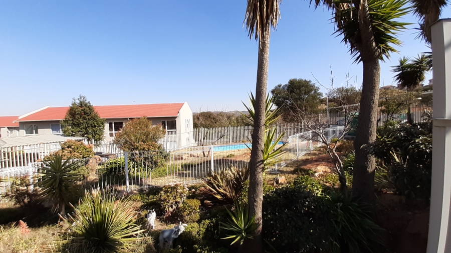 2 Bedroom Property for Sale in South Crest Gauteng