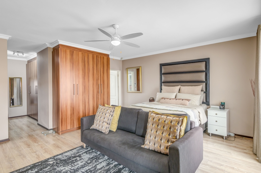 3 Bedroom Property for Sale in Barbeque Downs Gauteng